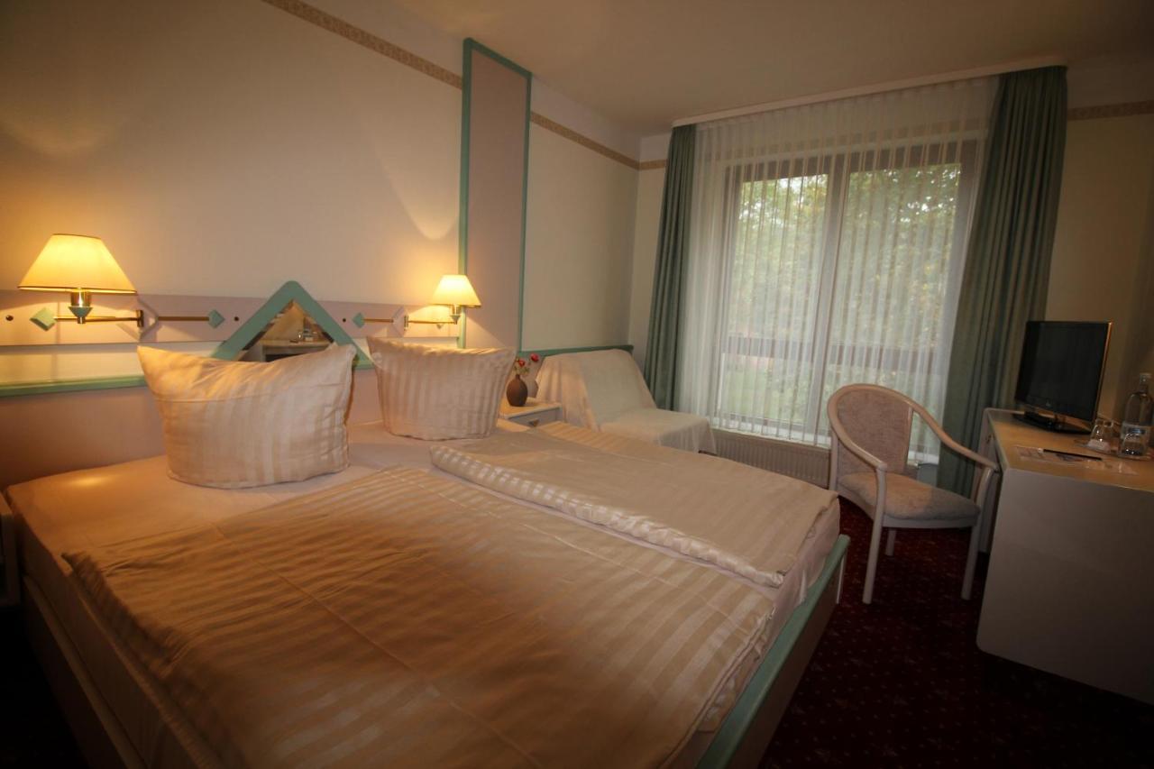 Hotel Reke Plau am See Exterior photo